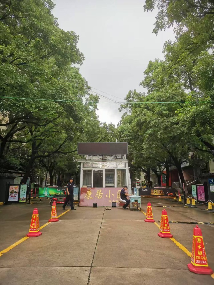 停用10年的房子開(kāi)荒保潔清洗家居